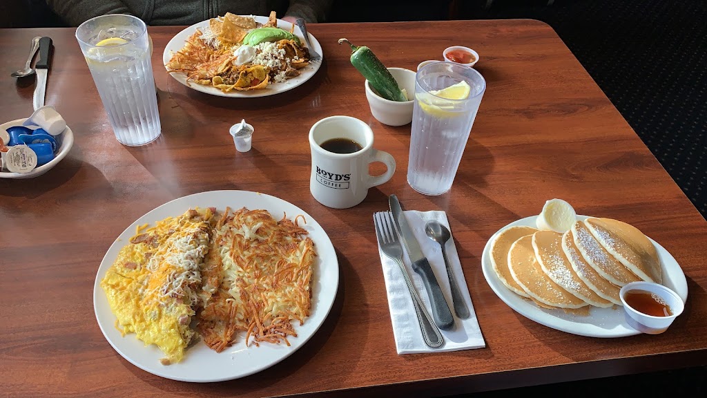 Yosemite Falls Cafe | restaurant | 5123 N Blackstone Ave, Fresno, CA 93710, USA | 5592256800 OR +1 559-225-6800