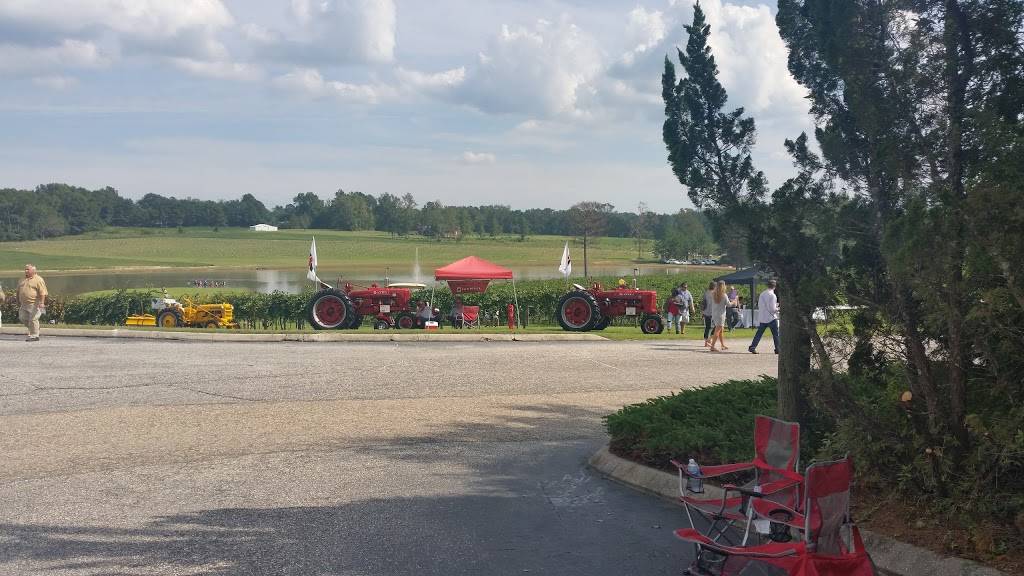 Gregory Vineyards | restaurant | 275 Bowling Spring Dr, Angier, NC 27501, USA | 9198947700 OR +1 919-894-7700