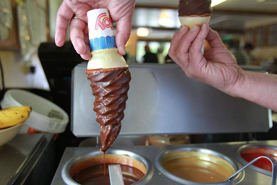 Cibiks Dairy Island | restaurant | 8295 E Washington St, Chagrin Falls, OH 44023, USA | 4405437382 OR +1 440-543-7382