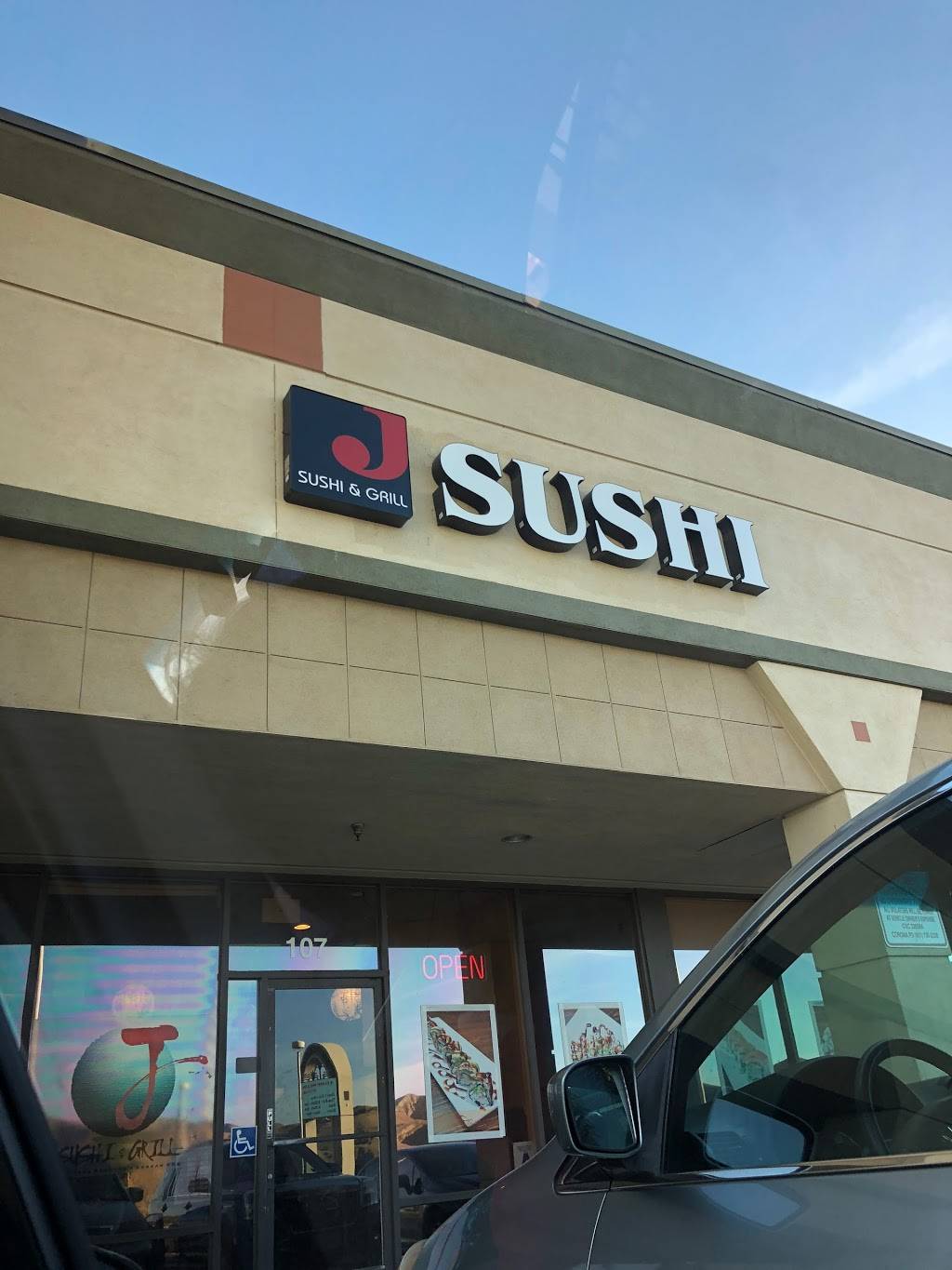 J Sushi & Grill | restaurant | 4300 Green River Rd, Corona, CA 92880, USA | 9515200043 OR +1 951-520-0043