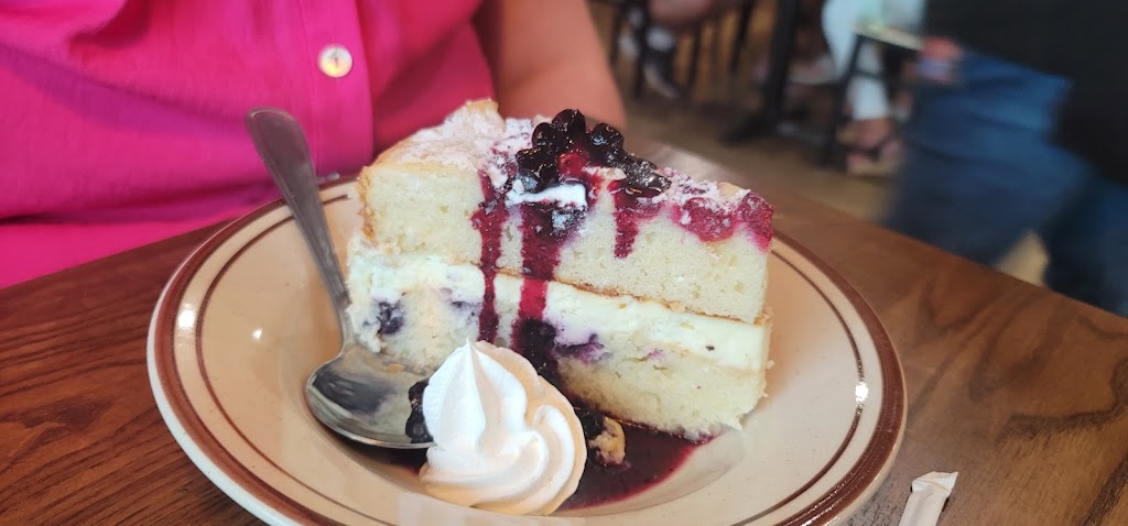 The Goose Eatery & Hangout | restaurant | 812 Lyndon Ln unit 105, Lyndon, KY 40222, USA | 5023398070 OR +1 502-339-8070