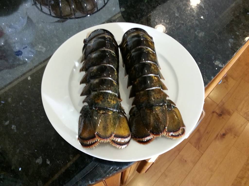 Simply Lobsters | restaurant | 1290 Lisbon St, Lewiston, ME 04240, USA | 8007963189 OR +1 800-796-3189