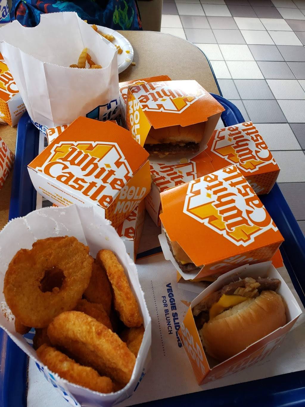 White Castle | restaurant | 3401 Clark Ln, Columbia, MO 65202, USA | 5738867829 OR +1 573-886-7829