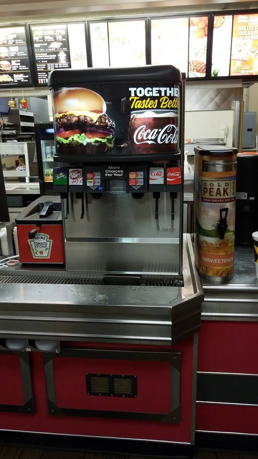 Carls Jr. | restaurant | 5786 E Los Angeles Ave, Simi Valley, CA 93063, USA | 8055811162 OR +1 805-581-1162