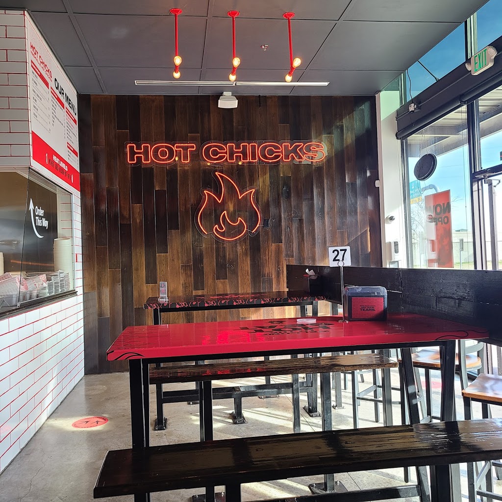 Hot Chicks Chicken | restaurant | 1885 Dallas Pkwy Suite 300, Plano, TX 75093, USA | 2147580310 OR +1 214-758-0310