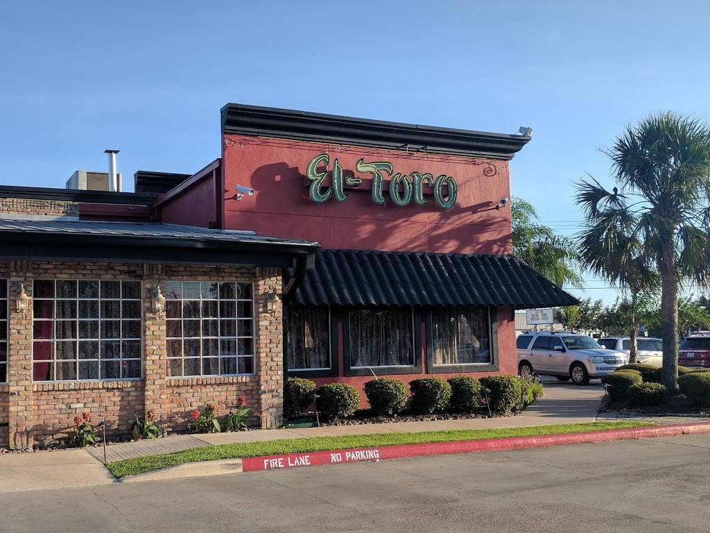 El Toro Mexican Restaurant | restaurant | 120 Commerce St, Clute, TX 77531, USA | 9792655361 OR +1 979-265-5361