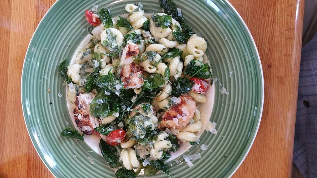 Applebees Grill + Bar | restaurant | 4411 W Gandy Blvd, Tampa, FL 33611, USA | 8132527951 OR +1 813-252-7951