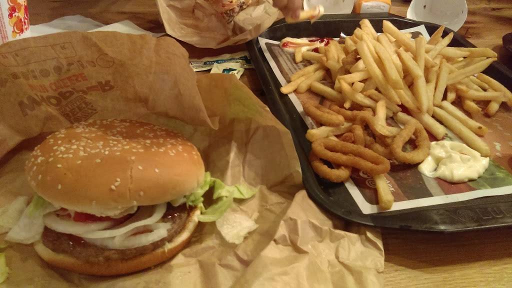 Burger King | restaurant | 10000 W Oakland Park Blvd, Sunrise, FL 33351, USA | 9547499933 OR +1 954-749-9933