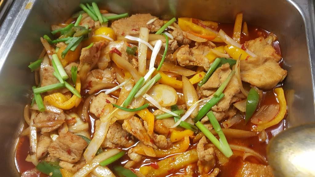 Geangs Restaurant | restaurant | 126 N Main St, Spring Lake, NC 28390, USA | 9109603209 OR +1 910-960-3209