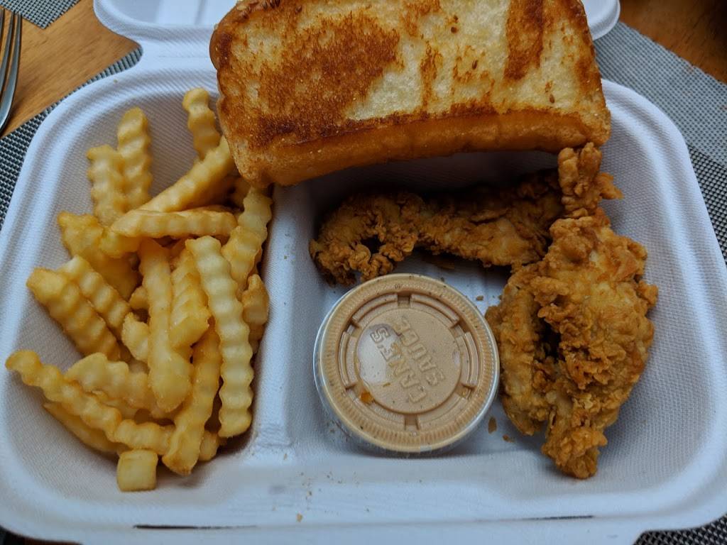 Raising Canes Chicken Fingers | meal takeaway | 183 E Foothill Blvd, Upland, CA 91786, USA | 9095790384 OR +1 909-579-0384