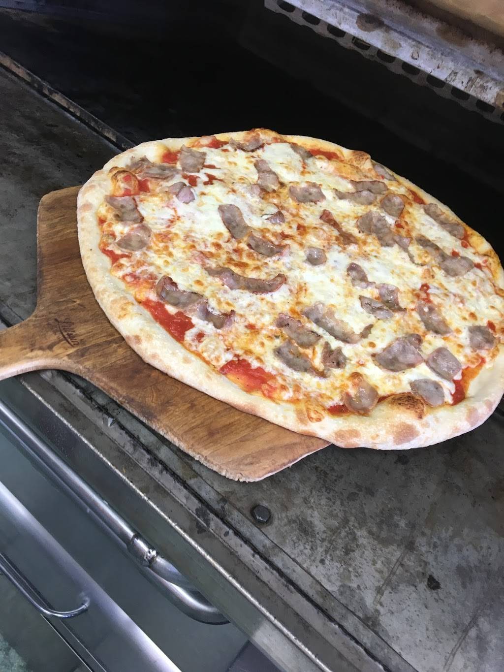 Fratillis Pizza | restaurant | 404 Hunts Point Ave, Bronx, NY 10474, USA | 7185427340 OR +1 718-542-7340