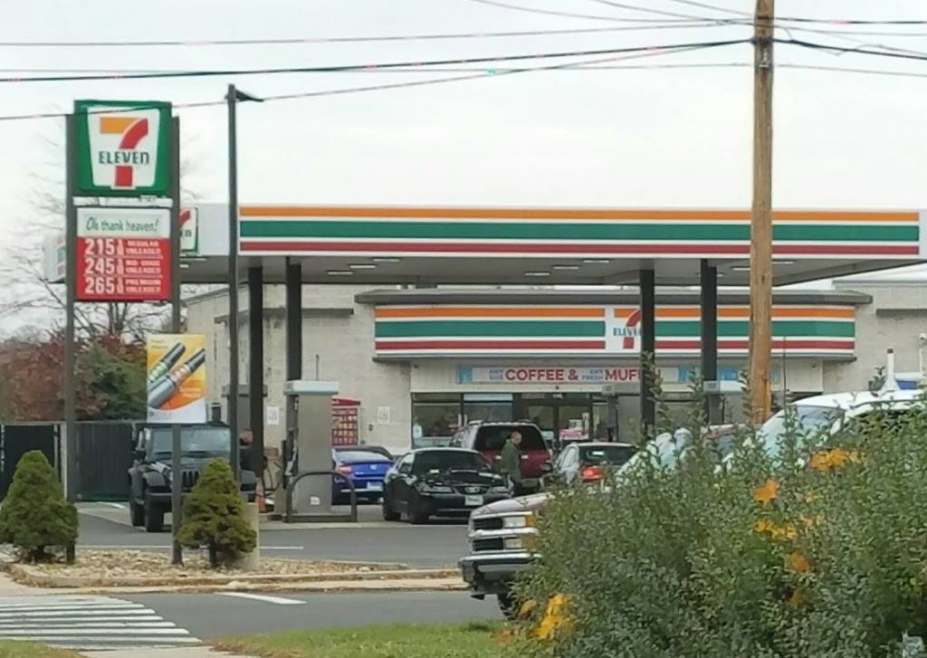 7-Eleven | bakery | 1795 Dixwell Ave, Hamden, CT 06514, USA | 2032882930 OR +1 203-288-2930