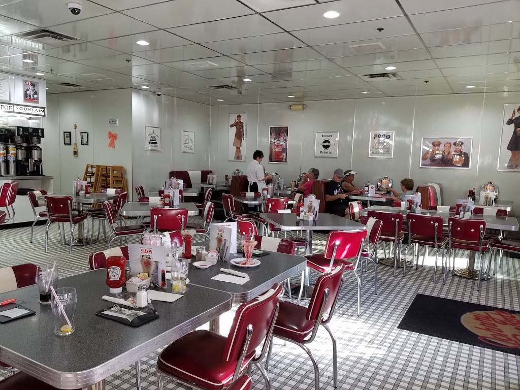 Johnny Rockets | restaurant | 976 Old Mill Run, The Villages, FL 32162, USA | 3522590051 OR +1 352-259-0051