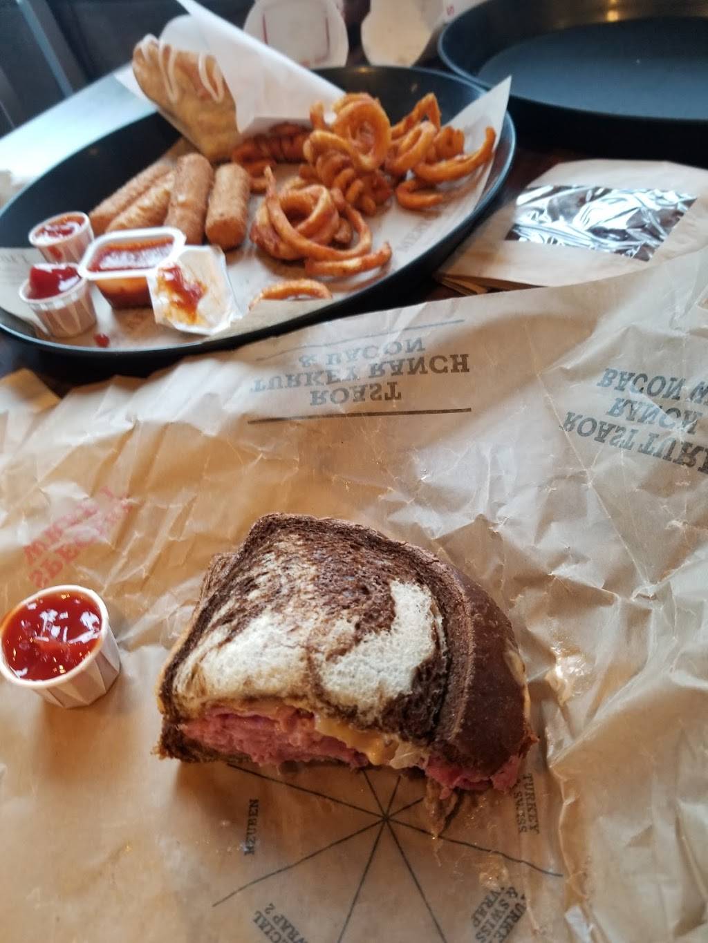 Arbys | restaurant | 296 S, IL-59, Naperville, IL 60540, USA | 6307174944 OR +1 630-717-4944