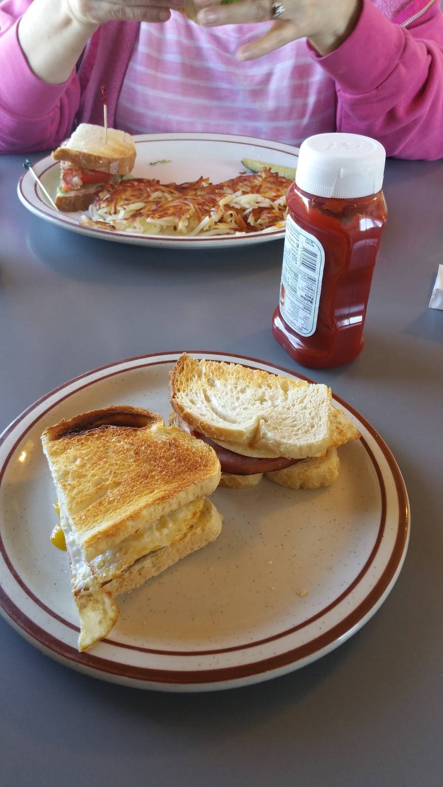 Phebies Cafe | restaurant | 235 W Ave K, Lancaster, CA 93534, USA | 6619423220 OR +1 661-942-3220