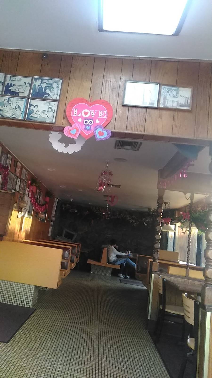 Jims Burguers | restaurant | 4000 Gage Ave, Bell, CA 90201, USA | 3237732760 OR +1 323-773-2760