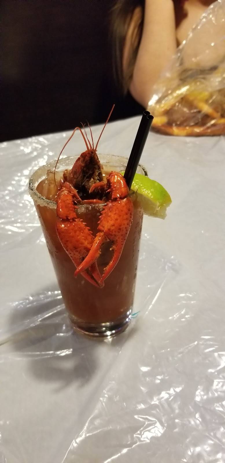 Hot N Juicy Crawfish | restaurant | 6751 N Sunset Blvd Suite E101, Glendale, AZ 85305, USA | 6238722984 OR +1 623-872-2984