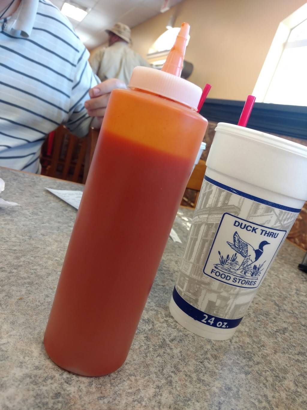 Duck Thru | restaurant | 23141 Main St, Courtland, VA 23837, USA | 7576539580 OR +1 757-653-9580