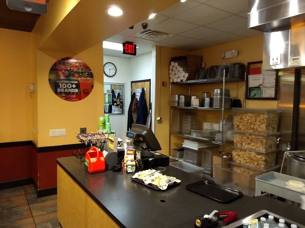 Moes Southwest Grill | restaurant | 104 Hickory Corner Rd, East Windsor, NJ 08520, USA | 6094436637 OR +1 609-443-6637