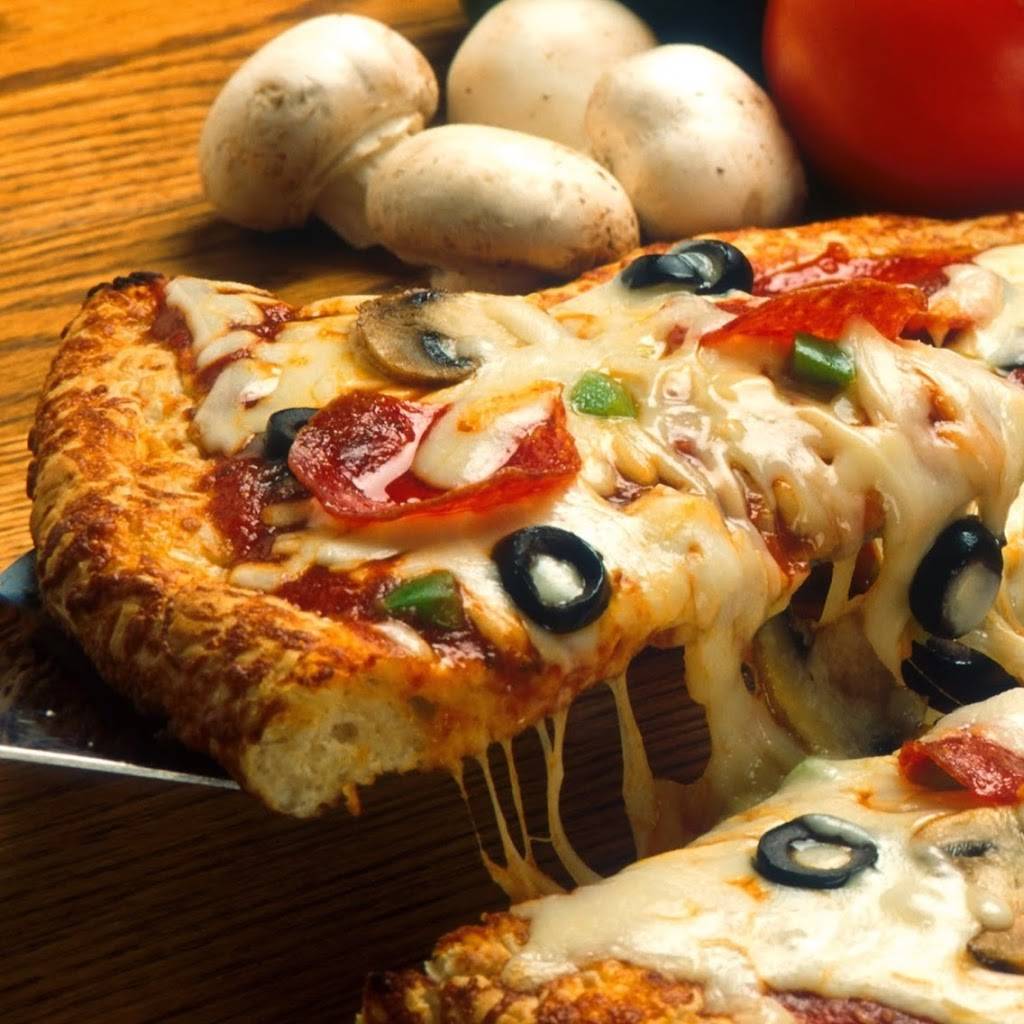 Ginos | restaurant | 50 Pondfield Rd W, Bronxville, NY 10708, USA | 9149617460 OR +1 914-961-7460