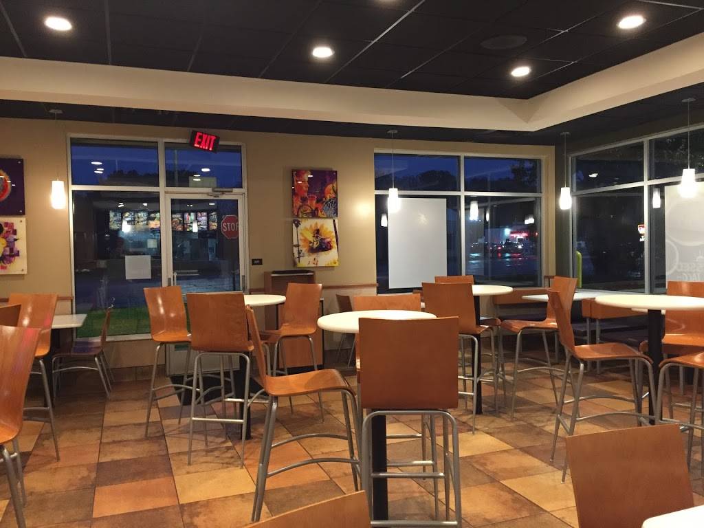 Taco Bell | meal takeaway | 2307 S Wayne Rd, Westland, MI 48186, USA | 7347213570 OR +1 734-721-3570