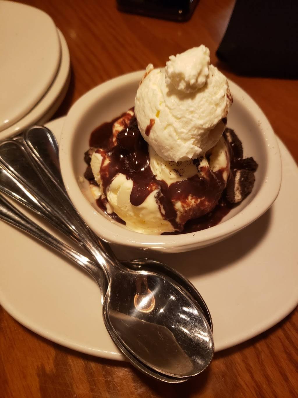 Outback Steakhouse | restaurant | 925 U.S. 9, Queensbury, NY 12804, USA | 5187924014 OR +1 518-792-4014