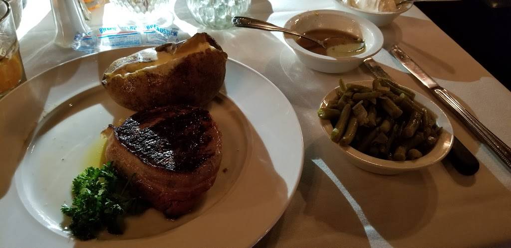 Pats Steak House | restaurant | 2437 Brownsboro Rd, Louisville, KY 40206, USA | 5028932062 OR +1 502-893-2062