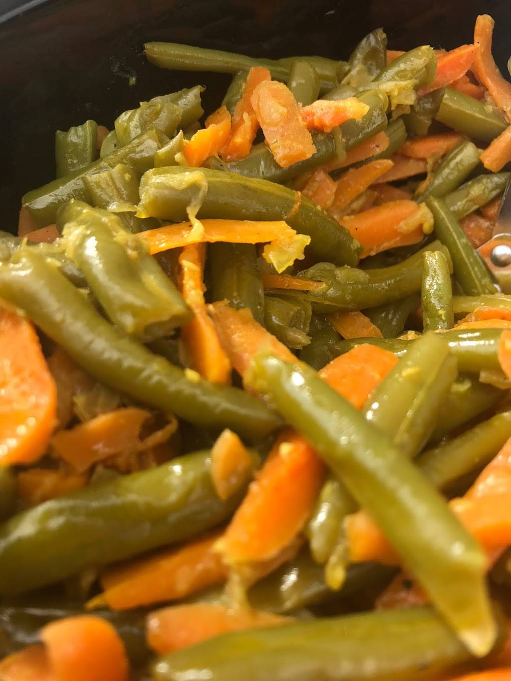 Habesha Ethiopian and Eritrean Restaurant | restaurant | 16860 Lorain Ave, Cleveland, OH 44111, USA | 2164006539 OR +1 216-400-6539