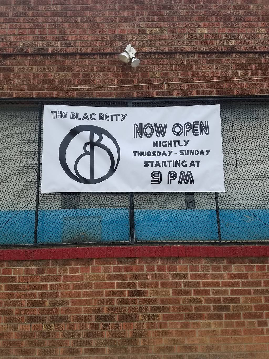 The Blac Betty | restaurant | 1331 Thomas St, Memphis, TN 38107, USA | 9016493056 OR +1 901-649-3056