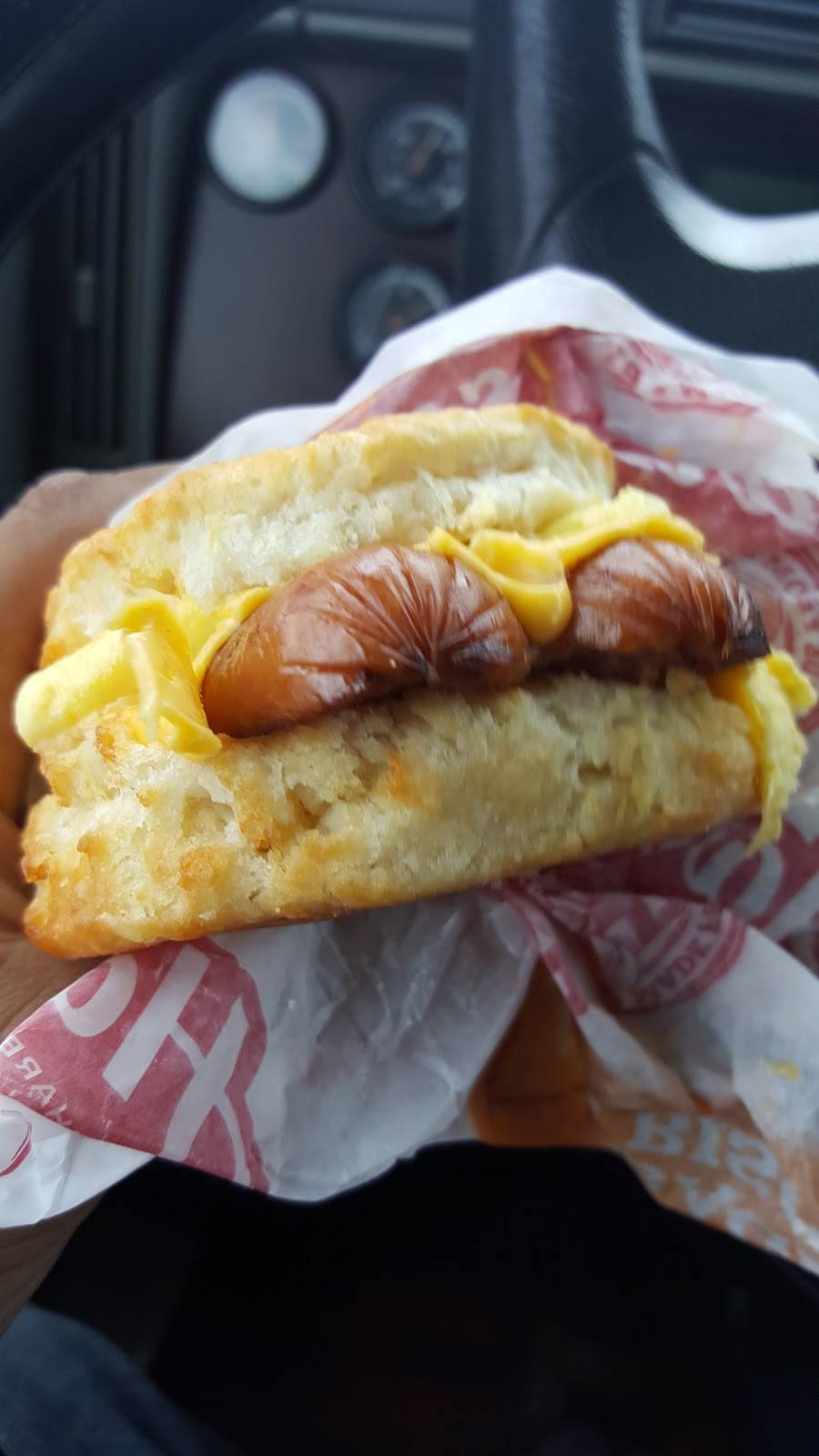 Hardees | restaurant | 12 W Northbrook Dr, Dwight, IL 60420, USA | 8155849596 OR +1 815-584-9596