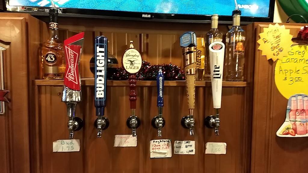 Hilltop Tavern | restaurant | 25 Conneaut Lake Rd, Greenville, PA 16125, USA | 7243738760 OR +1 724-373-8760