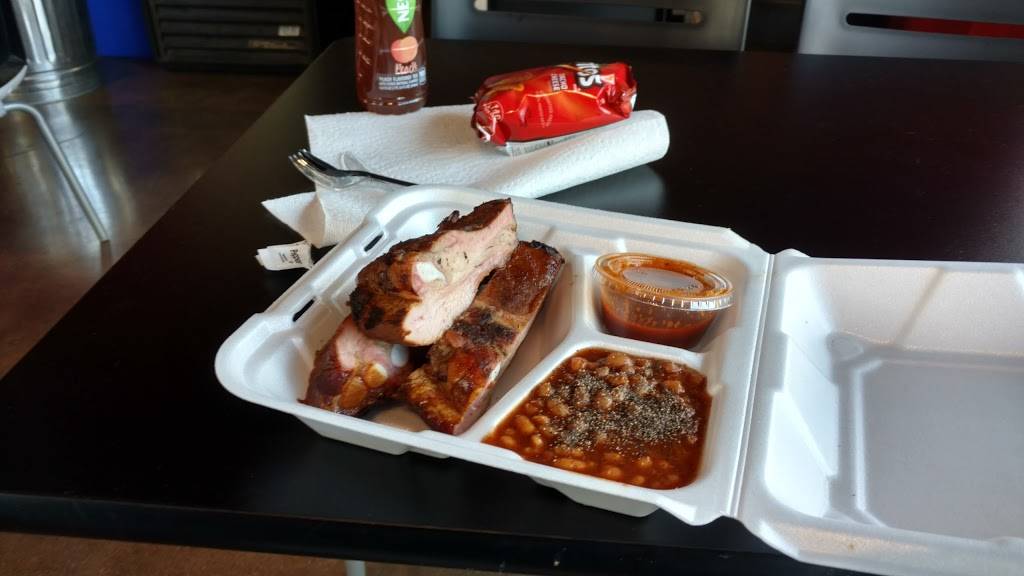 River Road BBQ | restaurant | 3017 River Rd, Louisville, KY 40207, USA | 5025927065 OR +1 502-592-7065