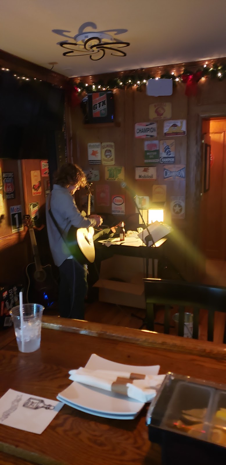 Caesars Alehouse & Eatery | restaurant | 623 North Ave, Millvale, PA 15209, USA | 4124083099 OR +1 412-408-3099