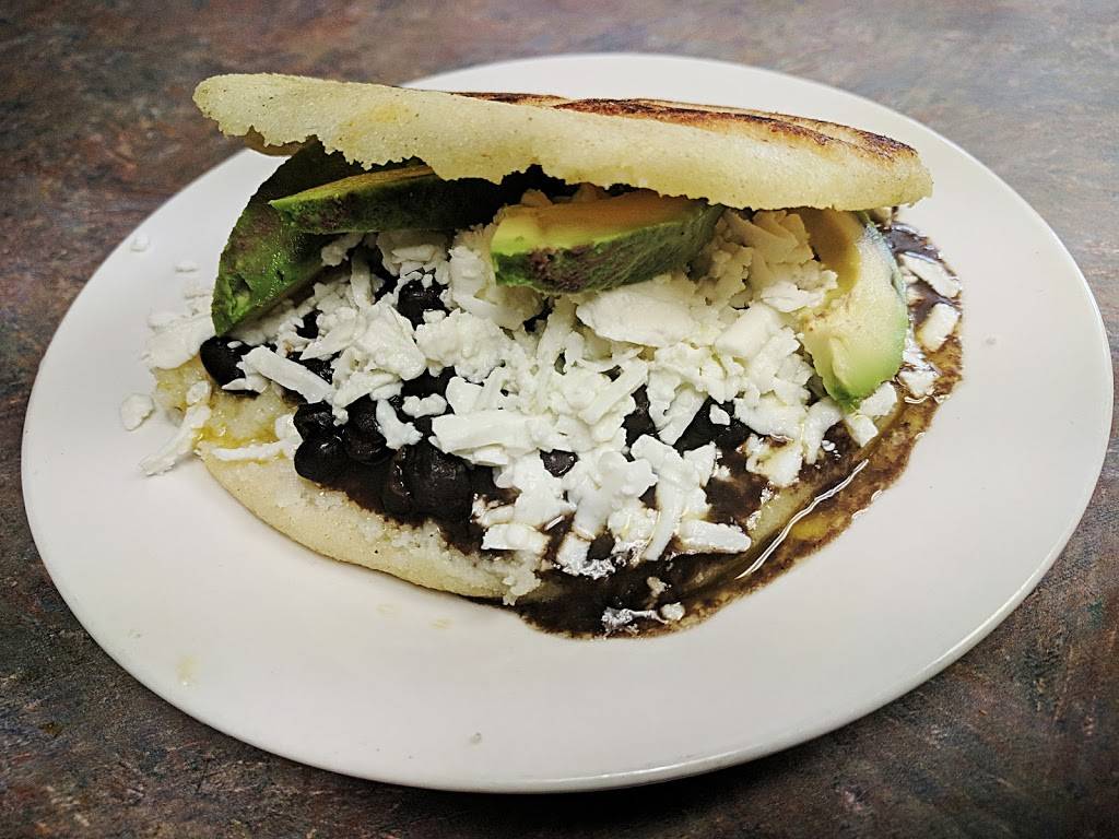 El Rey de las Arepas | restaurant | 7701 McGraw Ave, Detroit, MI 48210, USA | 3133072210 OR +1 313-307-2210