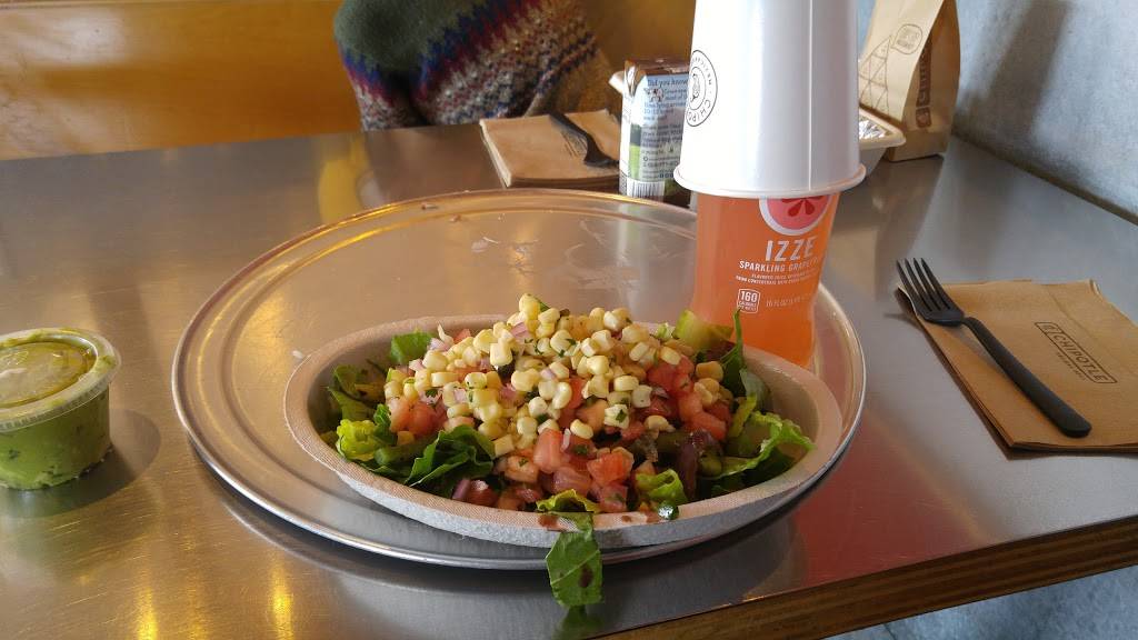 Chipotle Mexican Grill | restaurant | 11062 Lee Hwy, Fairfax, VA 22030, USA | 7039347099 OR +1 703-934-7099