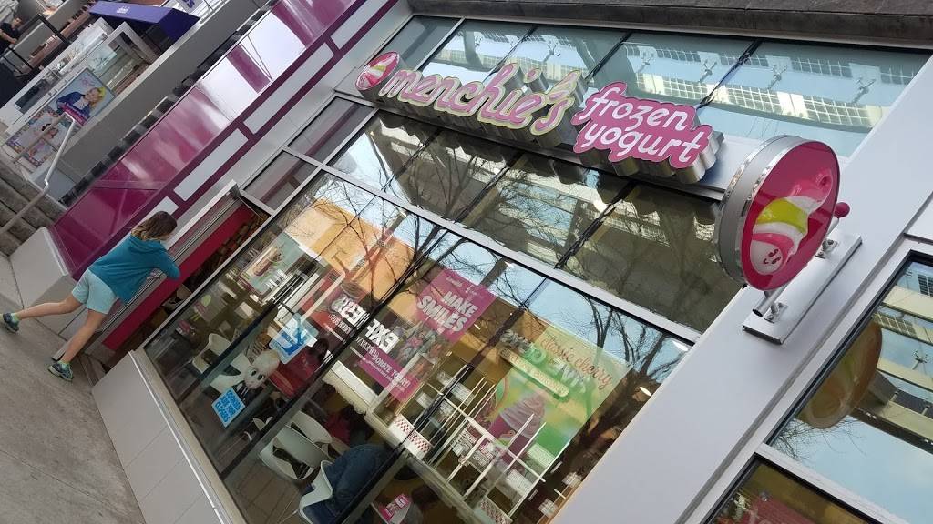 Menchies Frozen Yogurt | bakery | 268 Patriot Pl, Foxborough, MA 02035, USA | 5085438000 OR +1 508-543-8000