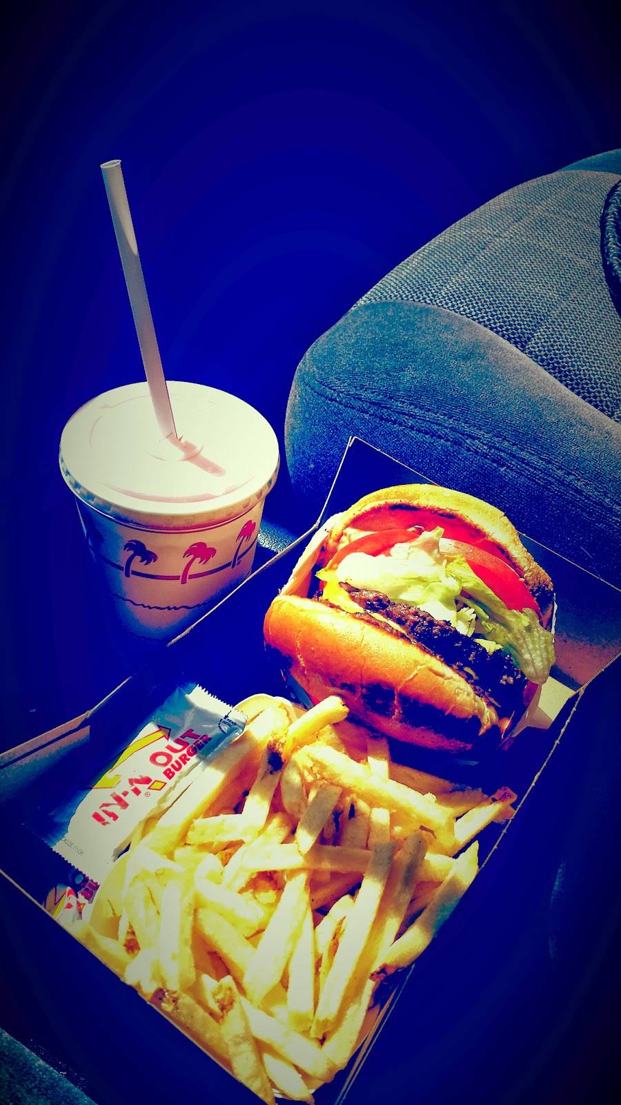In-N-Out Burger | restaurant | 2505 S Garey Ave, Pomona, CA 91766, USA | 8007861000 OR +1 800-786-1000