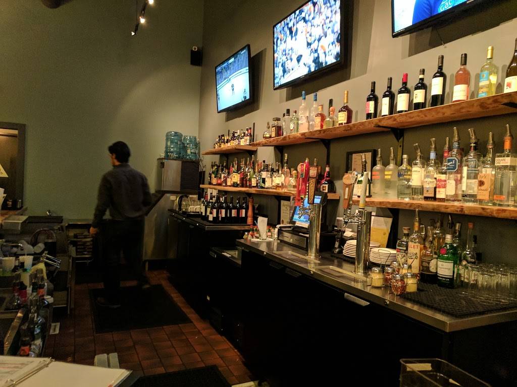 Blue Line Pizza | restaurant | 511 Westlake Center, Daly City, CA 94015, USA | 6507558500 OR +1 650-755-8500