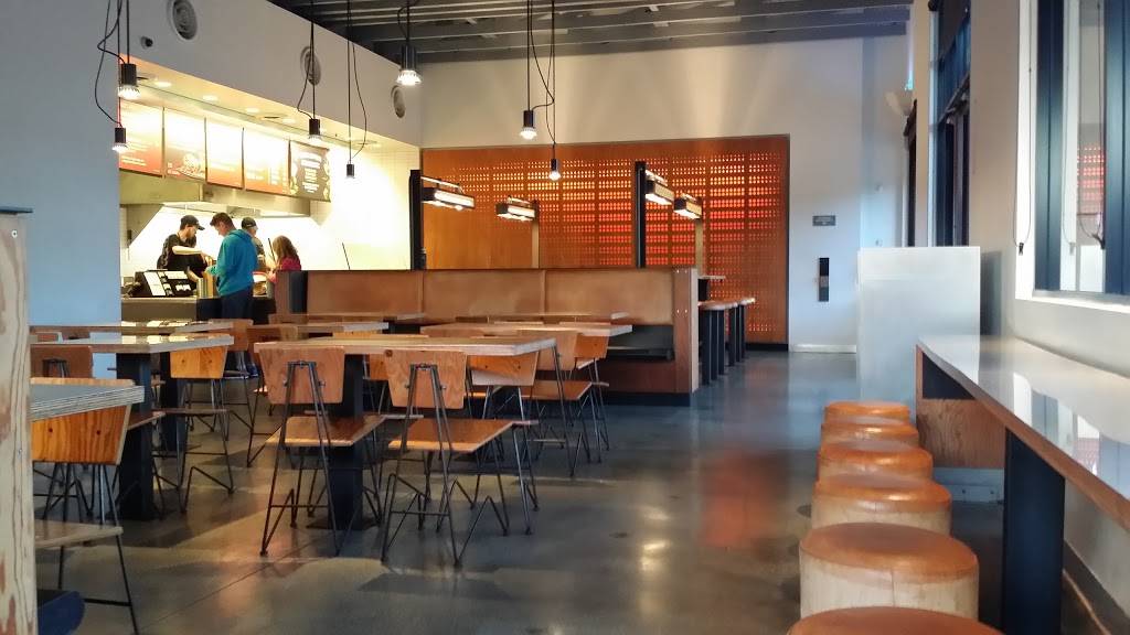 Chipotle Mexican Grill | restaurant | 3881 Valley Centre Dr, San Diego, CA 92130, USA | 8587240994 OR +1 858-724-0994