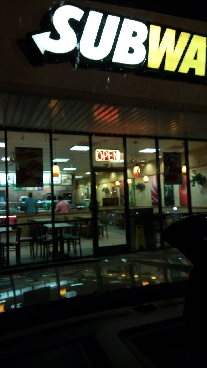 Subway | restaurant | 118 Walmart Dr, Ripley, TN 38063, USA | 7316355538 OR +1 731-635-5538