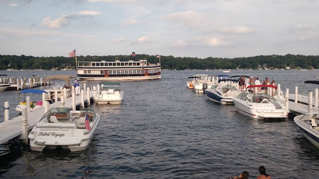 Gage Marine | restaurant | 1 Liechty Dr, Williams Bay, WI 53191, USA | 2622455501 OR +1 262-245-5501