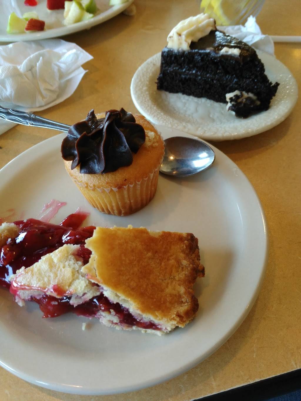 Furrs Fresh Buffet | restaurant | 8410 Texas 151 Access Rd, San Antonio, TX 78245, USA | 2106742200 OR +1 210-674-2200