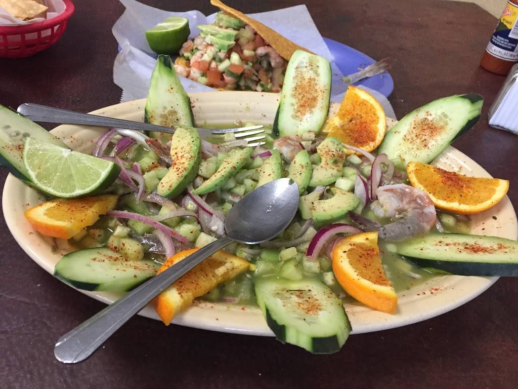 Mariscos Cancun | restaurant | 1527 Alum Rock Ave, San Jose, CA 95116, USA | 4087916677 OR +1 408-791-6677