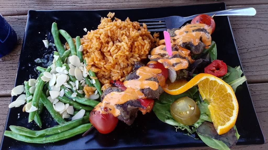 Gators Café & Saloon | restaurant | 12754 Kingfish Dr, Treasure Island, FL 33706, USA | 7273678951 OR +1 727-367-8951