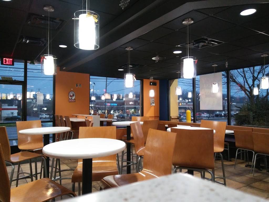 Taco Bell | meal takeaway | 4854 N Broadway St, Knoxville, TN 37918, USA | 8656886334 OR +1 865-688-6334