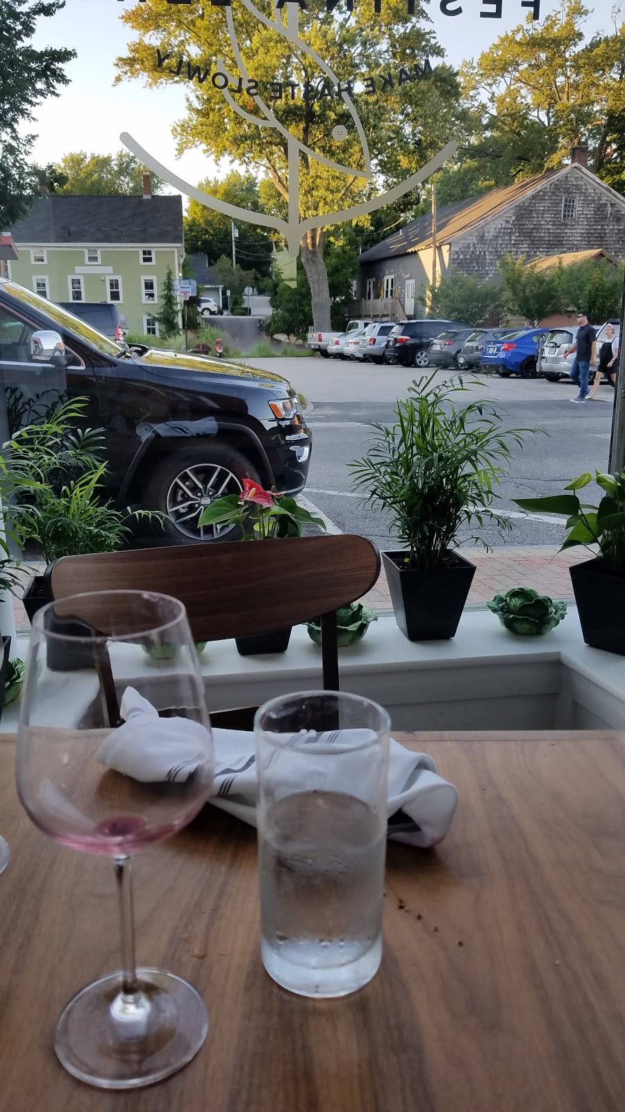 Festina Lente | restaurant | 1 Government St, Kittery, ME 03904, USA | 2077032287 OR +1 207-703-2287