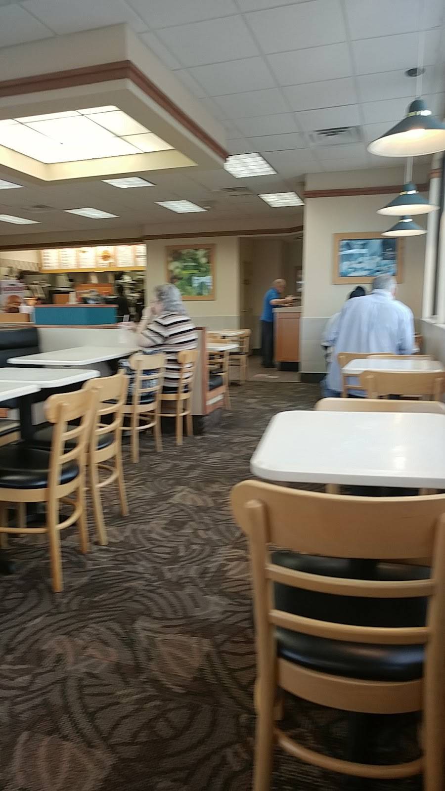 Wendys | restaurant | 2409 N Herritage St, Kinston, NC 28501, USA | 2525275806 OR +1 252-527-5806