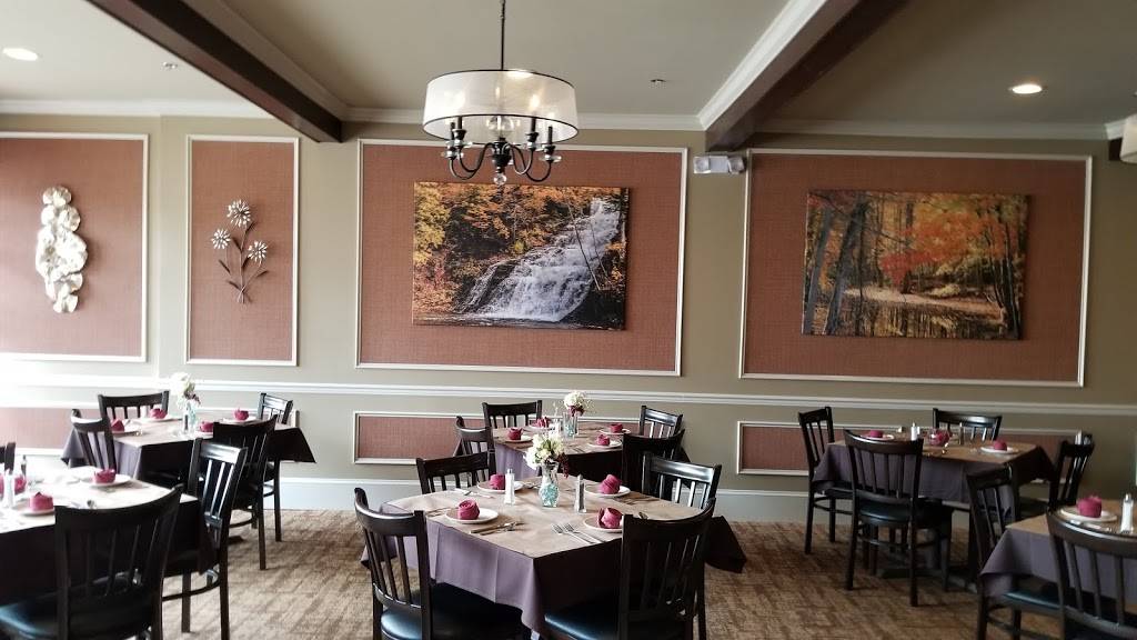 Holley Falls Bar & Grill | restaurant | 1 Public Square, Holley, NY 14470, USA | 5856382212 OR +1 585-638-2212