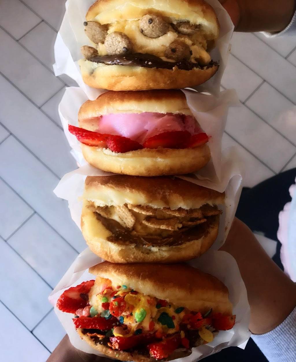 Doughnut District Inc. | cafe | 28601 Marguerite Pkwy A2, Mission Viejo, CA 92692, USA | 9493883737 OR +1 949-388-3737