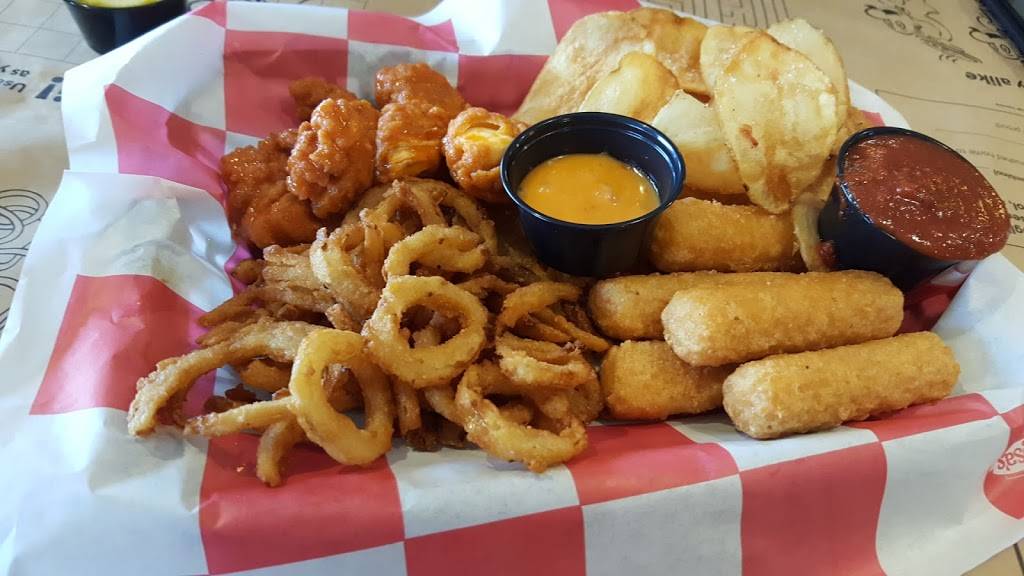 LaRosas Pizza Batesville | restaurant | 104 State Rd 46, Batesville, IN 47006, USA | 8885276727 OR +1 888-527-6727